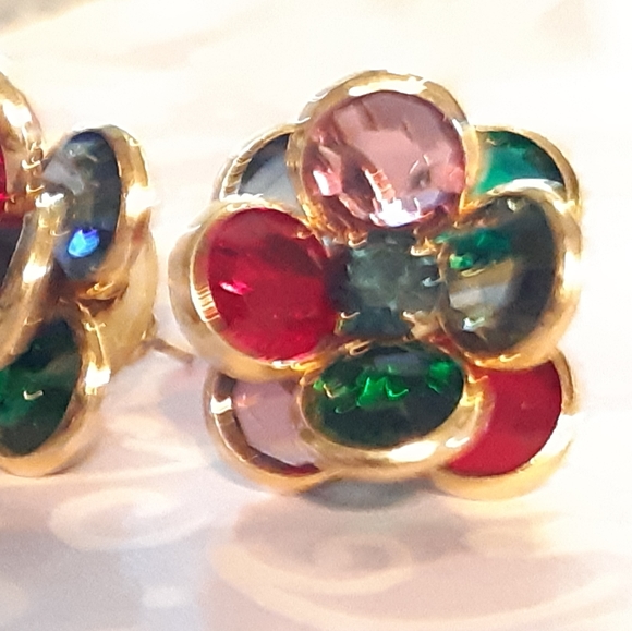 Jewley Earrings - Picture 3 of 3